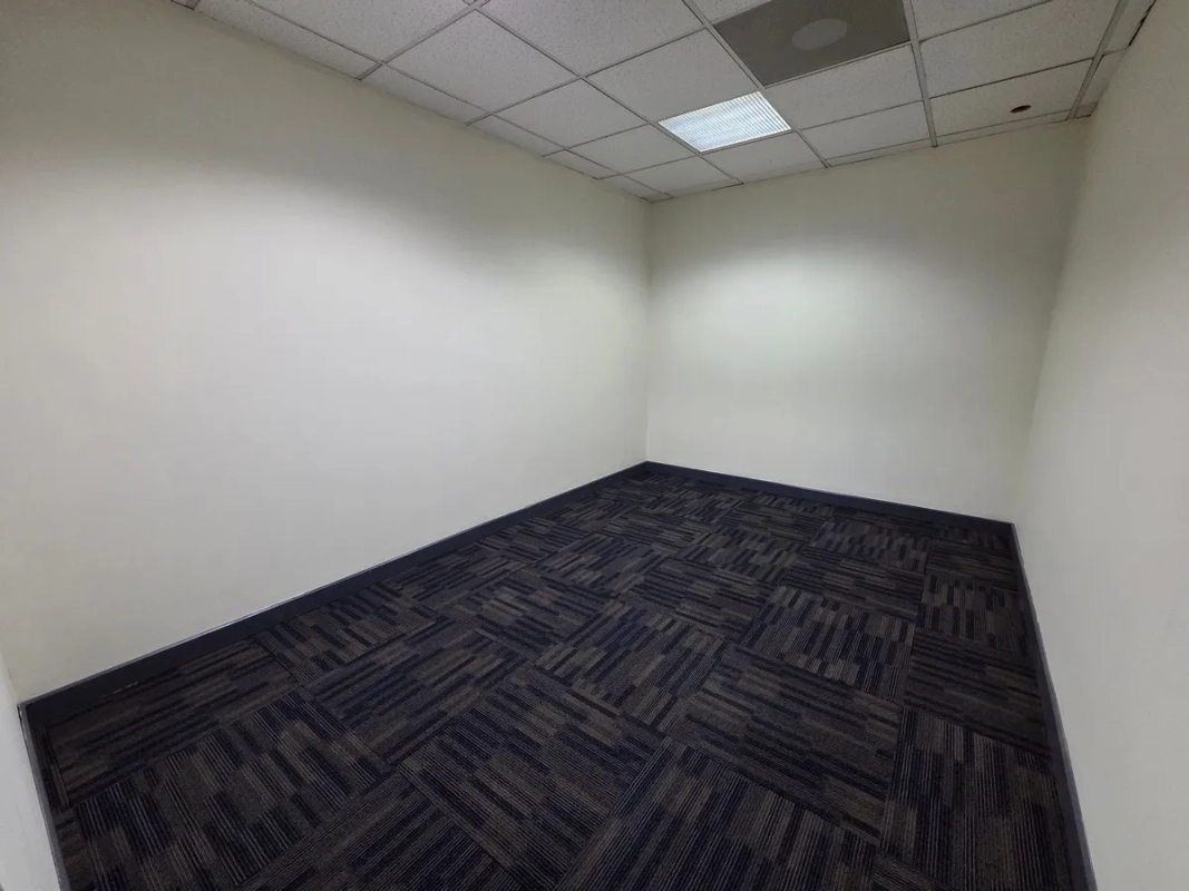 Oficina 215mt2 zona 14