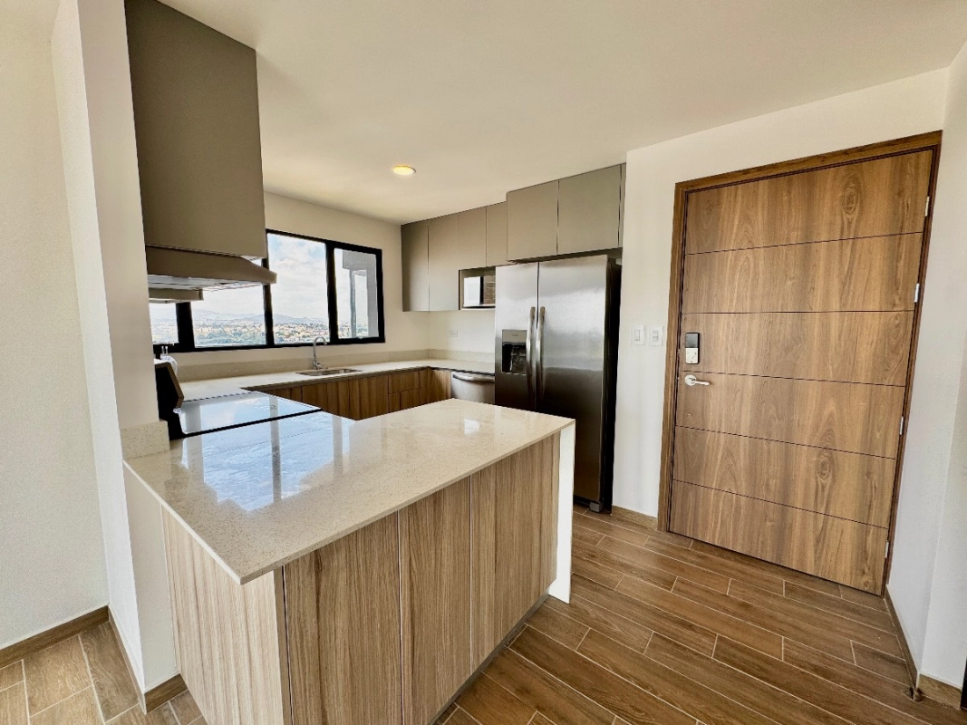 Apartamento en venta para amantes de las vistas y los aviones