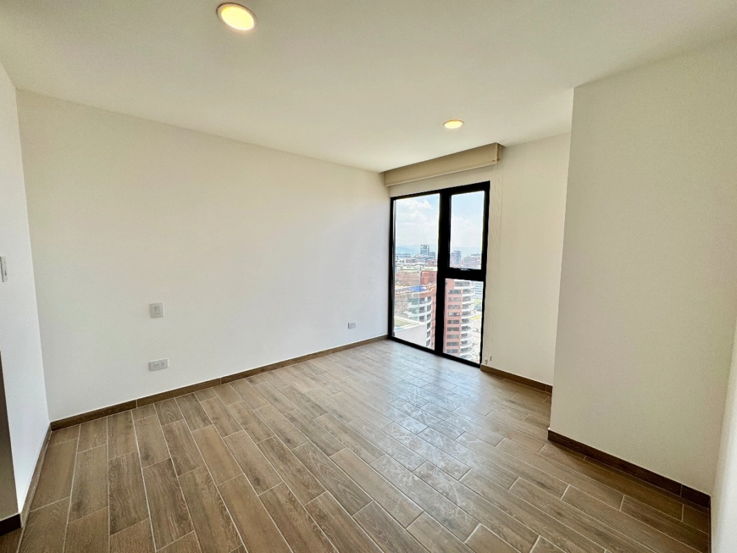 Apartamento en venta para amantes de las vistas y los aviones