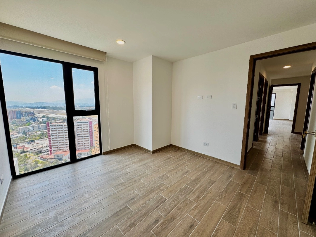 Apartamento en venta para amantes de las vistas y los aviones