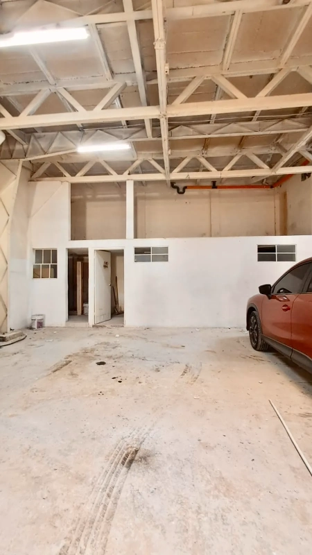 Zona 1 • Bodega en Renta • Fuera de Garita • 700 M²