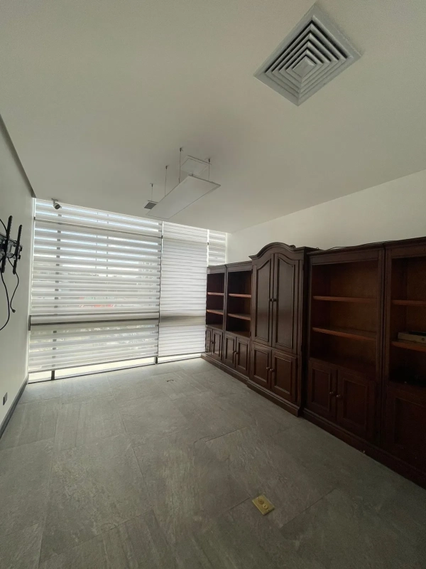 OFICINA EN RENTA ZONA 10