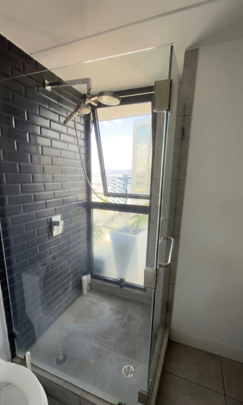 Apartamento en Venta Edificio Quo, zona 4 N12 / EN DIRECTO