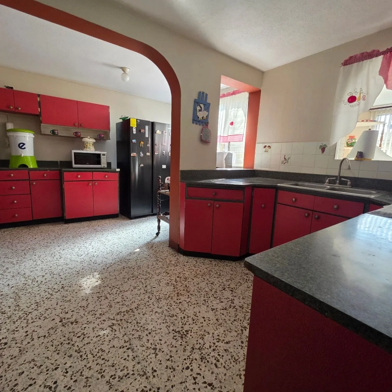 CASA EN VENTA EN RESIDENCIALES VALLE DEL SOL ZONA 4 MIXCO