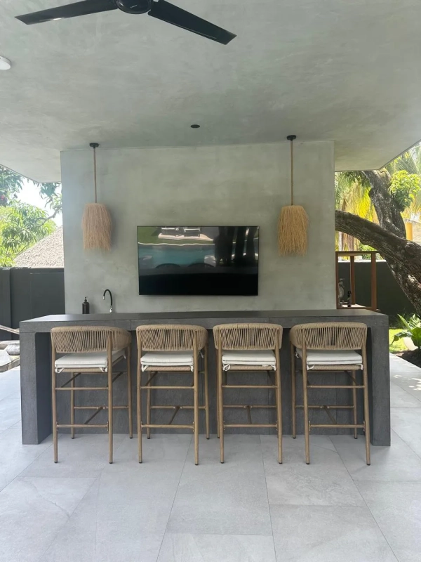 enta de hermosa casa completamente remodelada Casa Manglar Likin Frente a la Reserva Natural de Manglar.