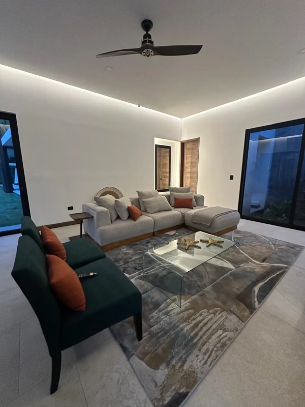 enta de hermosa casa completamente remodelada Casa Manglar Likin Frente a la Reserva Natural de Manglar.