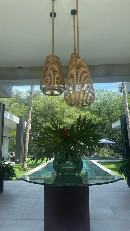 enta de hermosa casa completamente remodelada Casa Manglar Likin Frente a la Reserva Natural de Manglar.