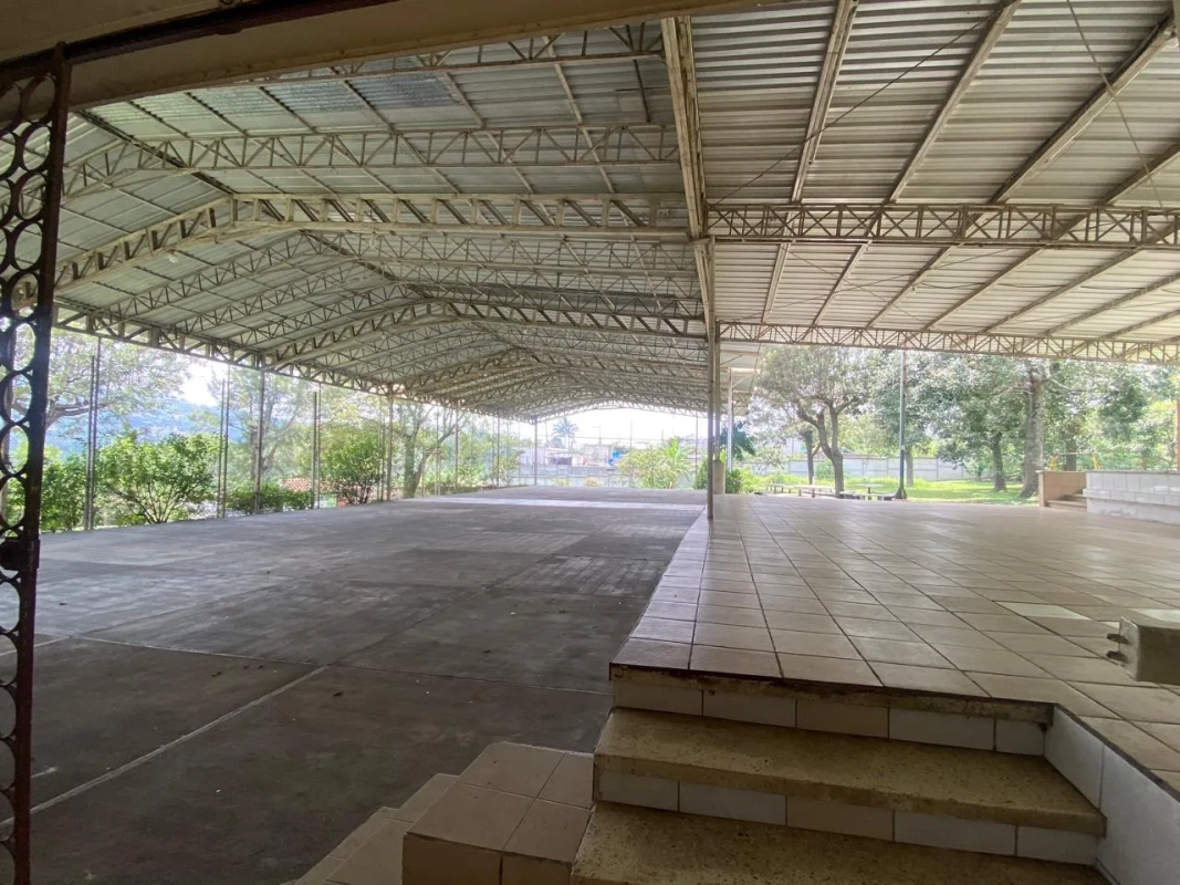 PRECIOSA PROPIEDAD DE ESQUINA EN ALOTENANGO FRENTE A LA RN14