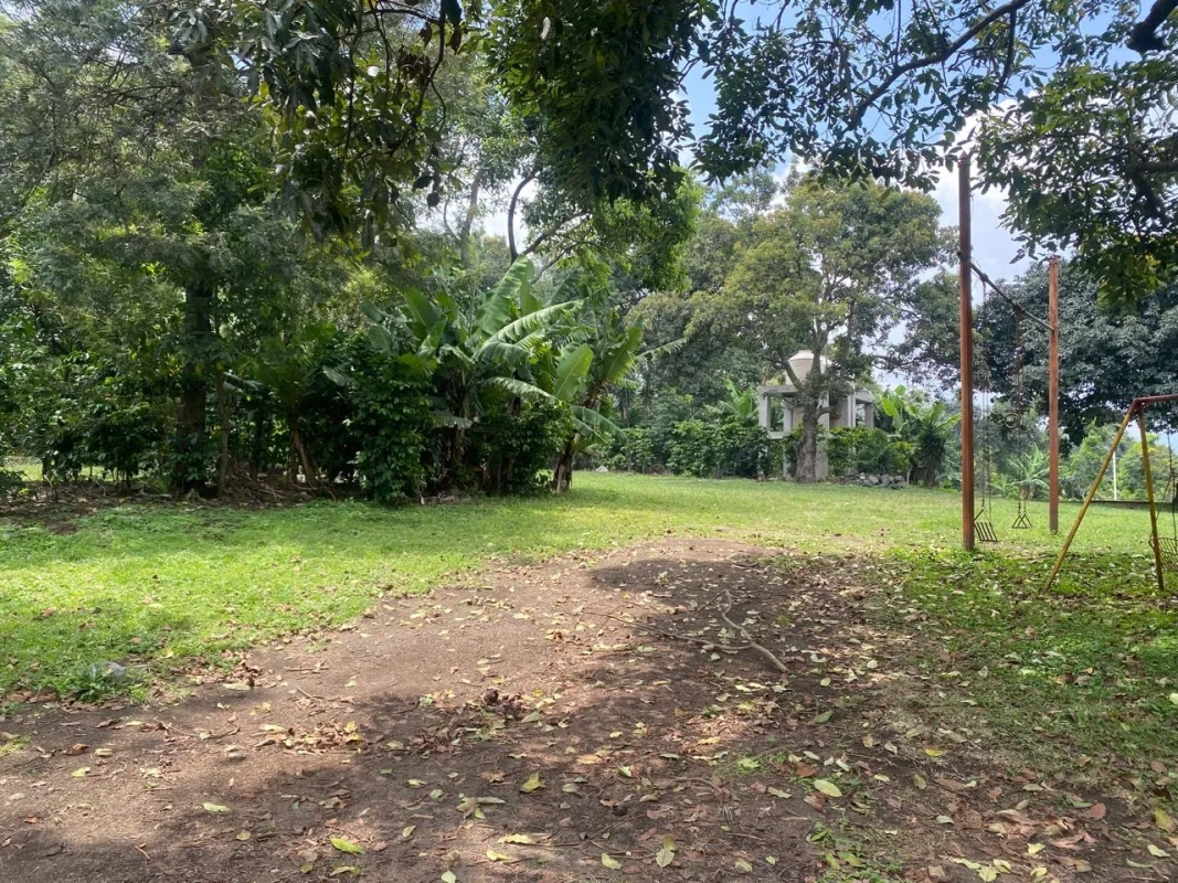 PRECIOSA PROPIEDAD DE ESQUINA EN ALOTENANGO FRENTE A LA RN14