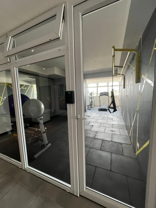 Alquiler de Apartamento en zona 1, Edificio Altea UNO