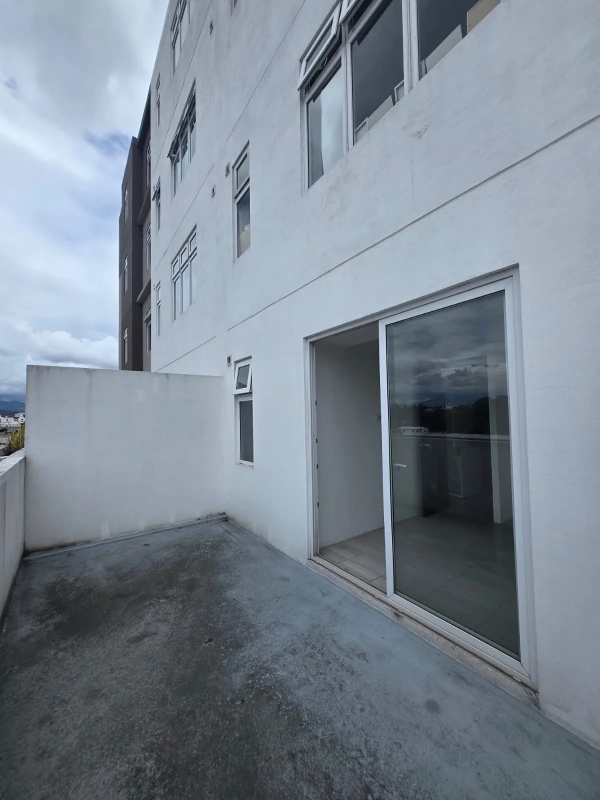 Alquiler de Apartamento en zona 1, Edificio Altea UNO