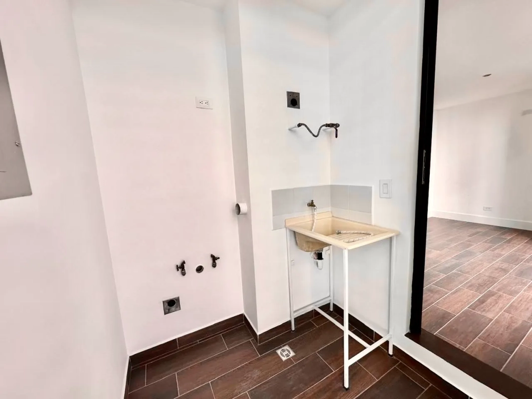 Zona 13 • Apartamento en Venta • Edificio Rosselló