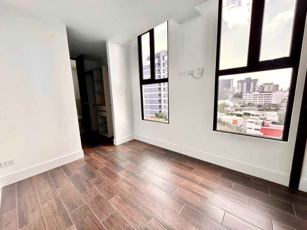 Zona 13 • Apartamento en Venta • Edificio Rosselló