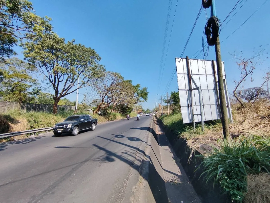 Alquilo terreno en Escuinta de 2.5 manzanas, muy cerca de Prados de la Costa Sur