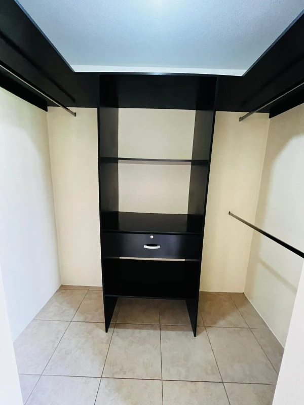 Apartamento de 2 dormitorios en Km 17 Cruce a la Olmeca, cercano a Colegio Americano