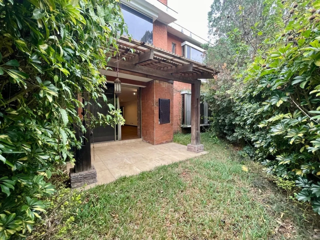 Casa en Venta Zona 10 CODIGO.CC36235