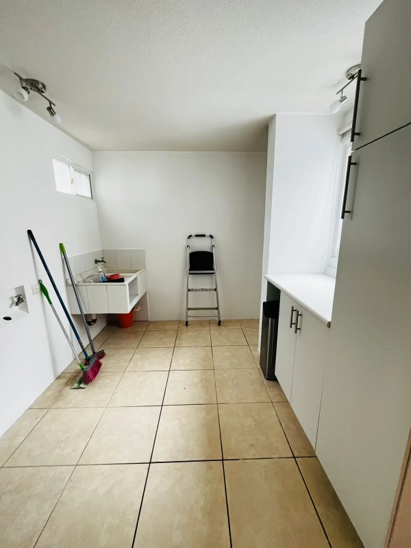 Hermosa casa de 3 dormitorios con jardín y terraza en Zona 16