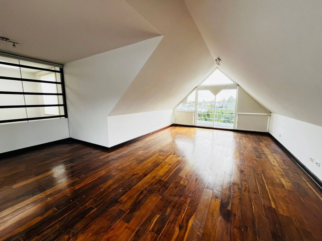 Hermosa casa de 3 dormitorios con jardín y terraza en Zona 16