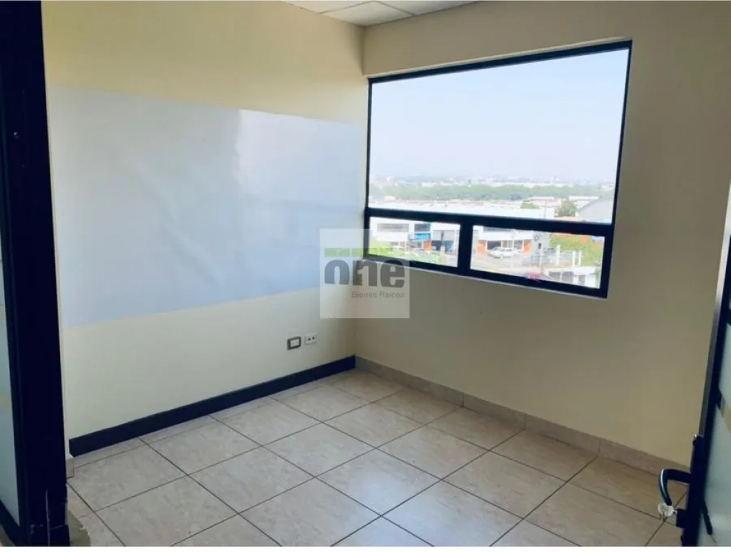 Oficina de 175 mts. en Zona 13