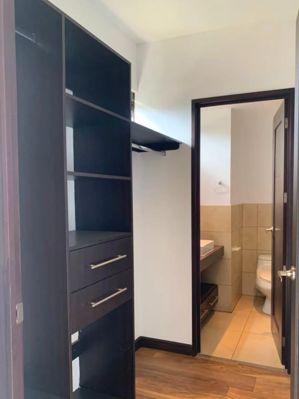 Apartamento en Venta Zona 15 cod.CA36246