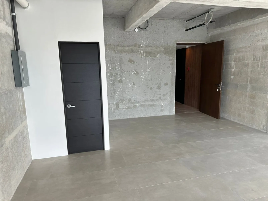 Oficina en Renta Zona 15 codigo.CO36250