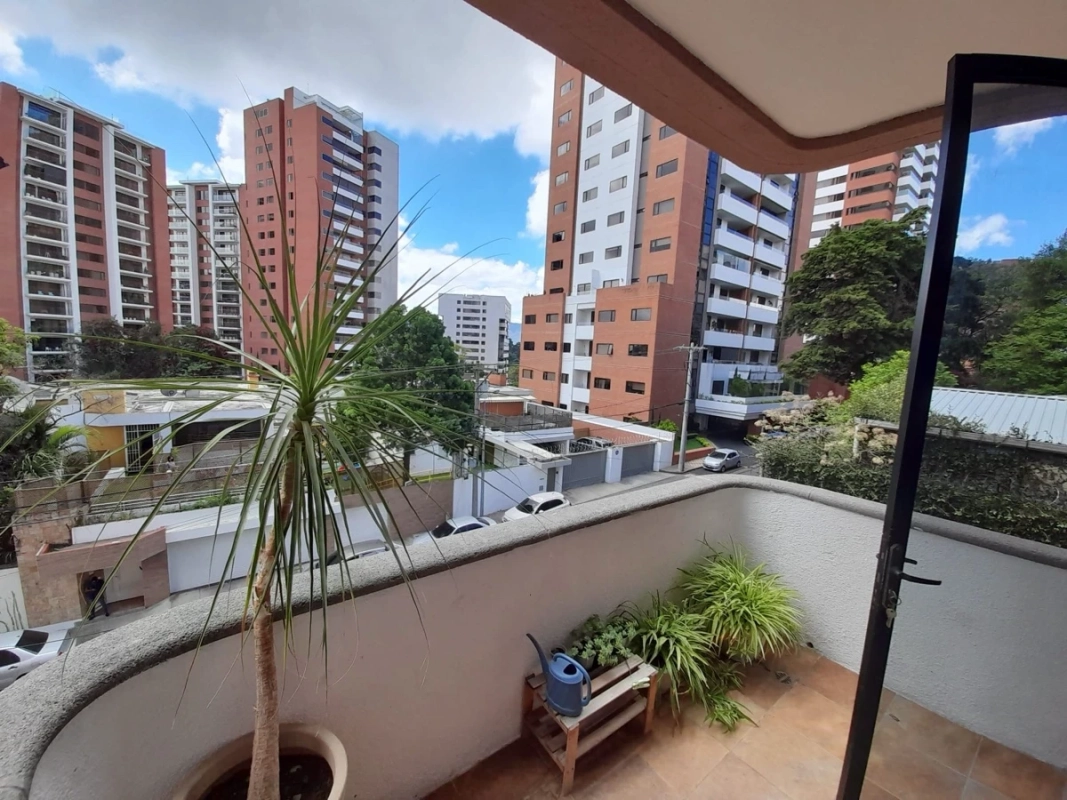 Venta de Apartamento Edificio Bellini Z. 14