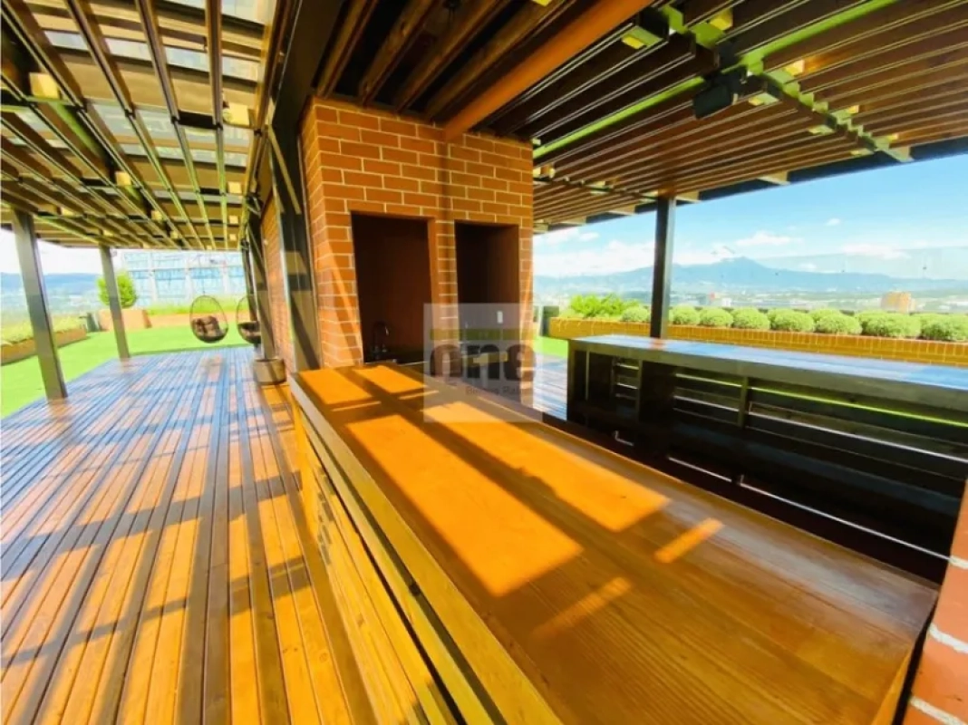 Apartamento de lujo de 242 Mts. en zona 10