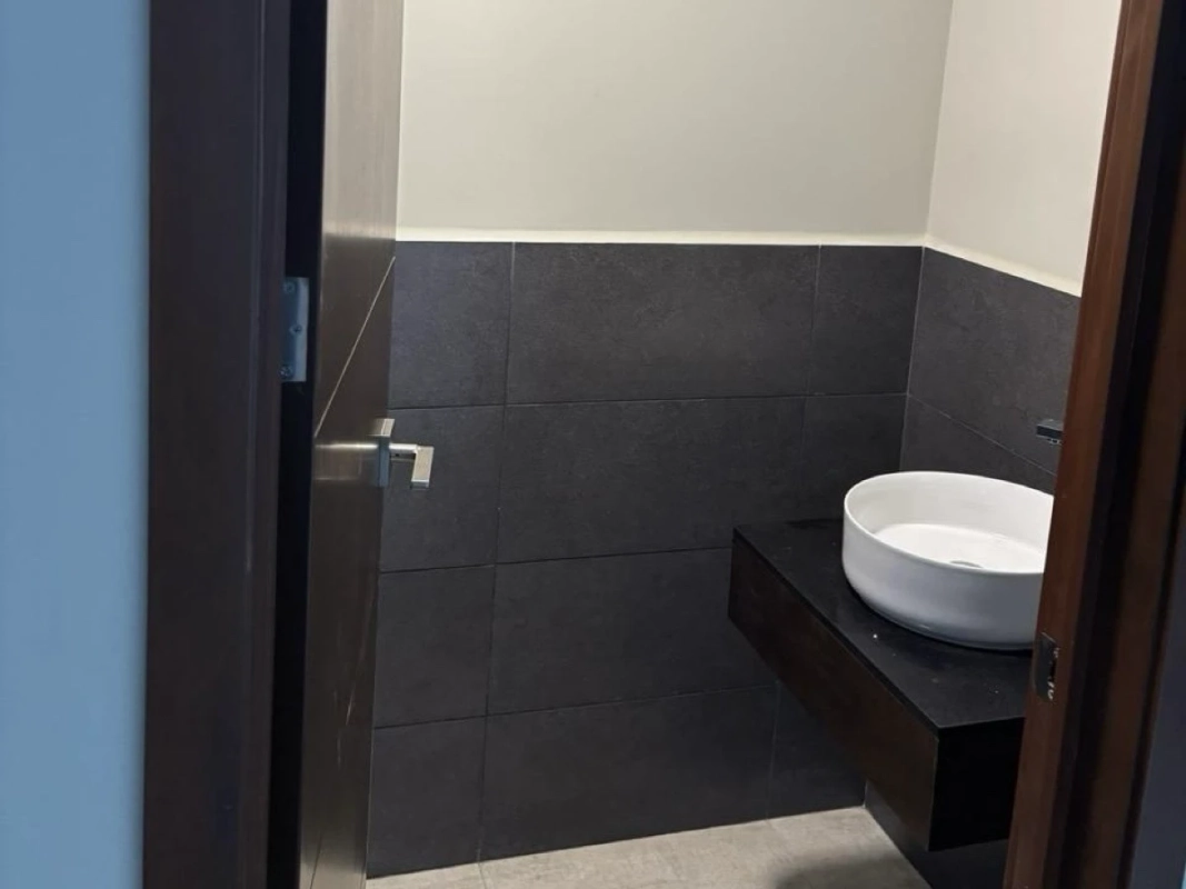 INSIGNE / OFICINA EN RENTA EN ZONA 15