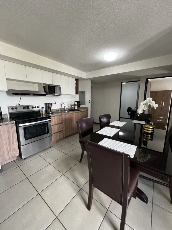 TORRE SANTA ELISA 2 / APARTAMENTO AMUEBLADO DE 3 HABITACIONES EN RENTA