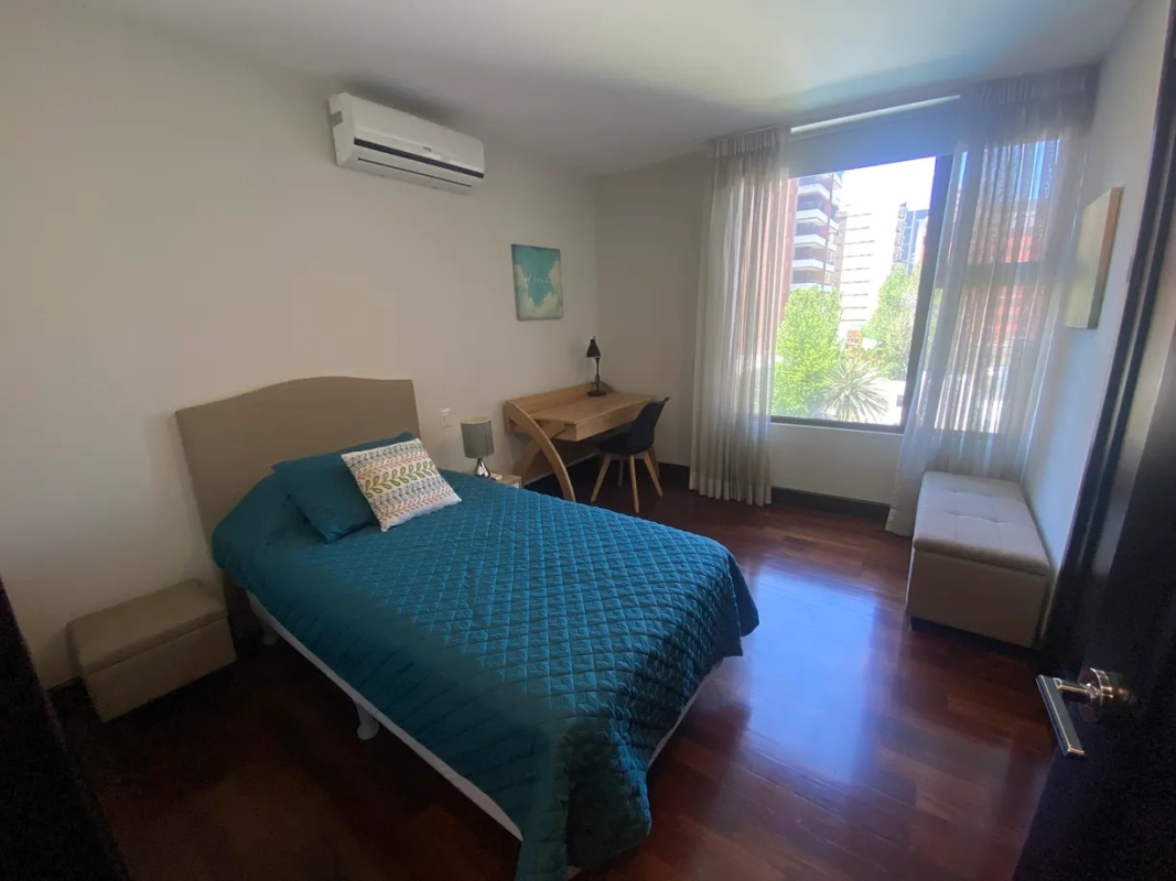 Apartamento Amueblado en Renta Zona 14 cod.CA36268