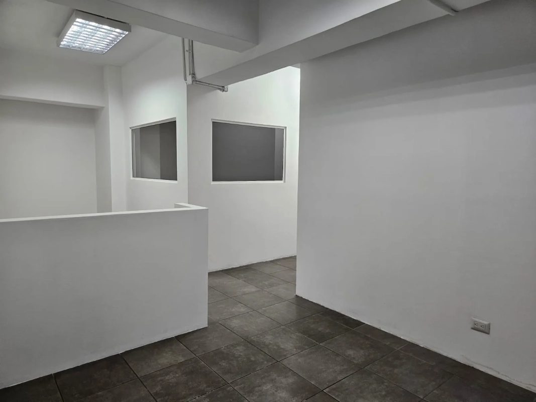 OFICINA EN RENTA EN ZONA 10, TORINO II