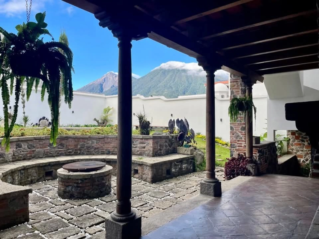 𝗩𝗘𝗡𝗧𝗔 | Preciosa Casa Exclusiva en Hacienda del Comendador