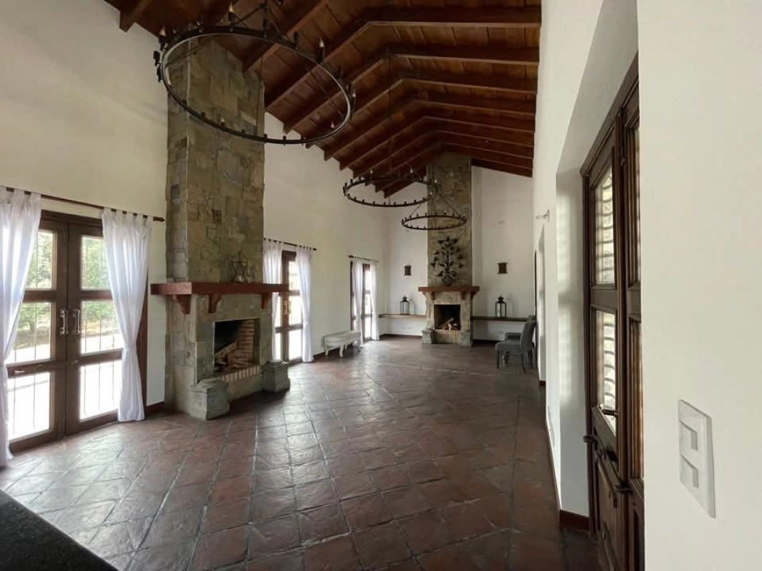 𝗩𝗘𝗡𝗧𝗔 | Preciosa Casa Exclusiva en Hacienda del Comendador