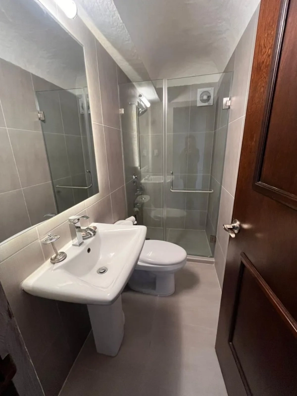 Amplio apartamento en alquiler Vista Hermosa I