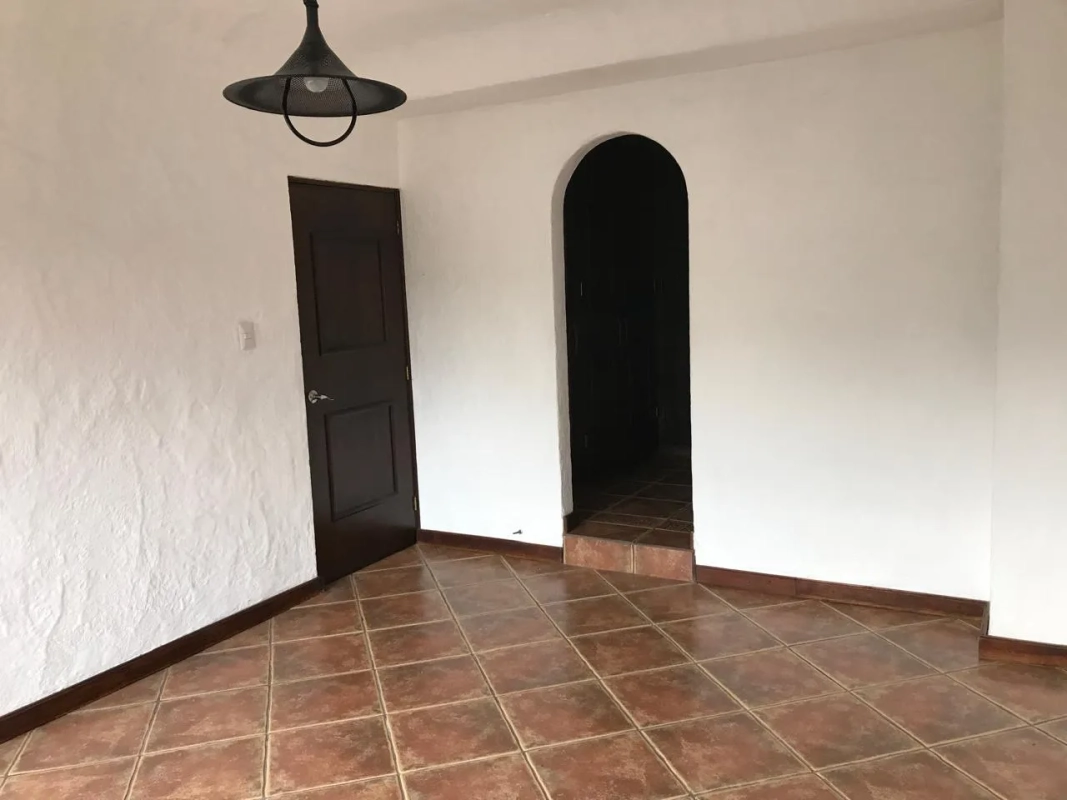 Amplio apartamento en alquiler Vista Hermosa I