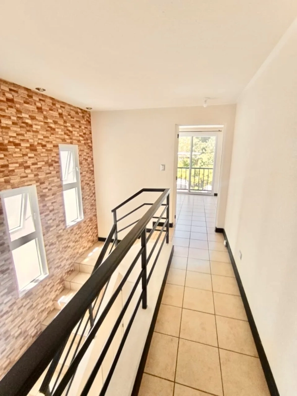 Km 25 CAES • Casa en Renta • Condominio Altos de Village