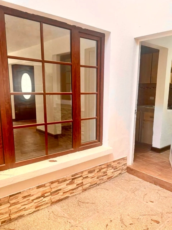 Zona 16 • Casa en Renta • Condominio Vista al Bosque