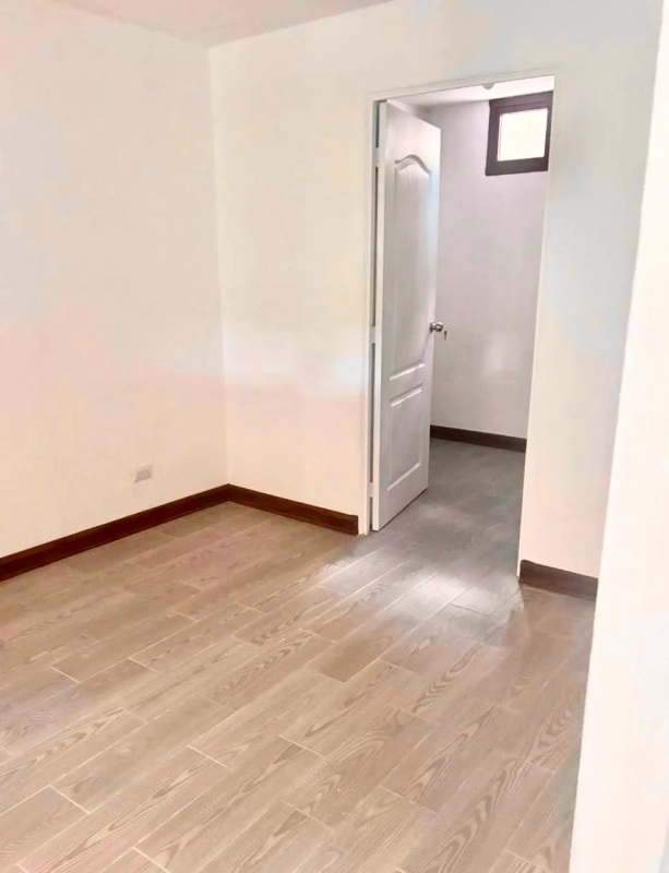 Zona 16 • Casa en Renta • Condominio Vista al Bosque