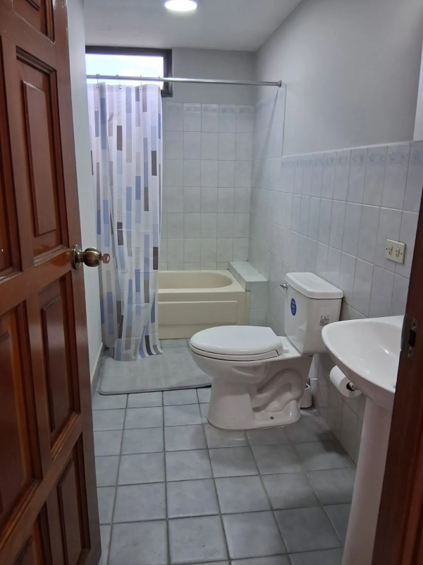 Apartamento en Renta Zona 9